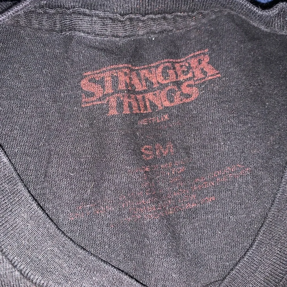 Small Netflix Stranger Things Black and Red Tee EUC comic book graphic - Picture 2 of 4